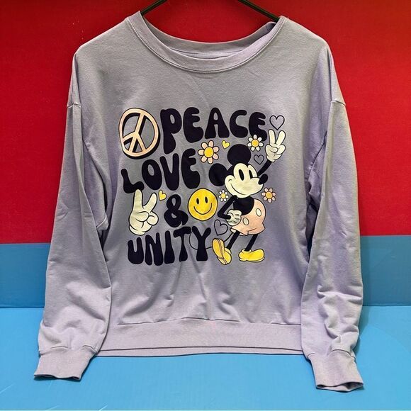 Disney Sweaters - Disney Mickey Mouse Sweatshirt L